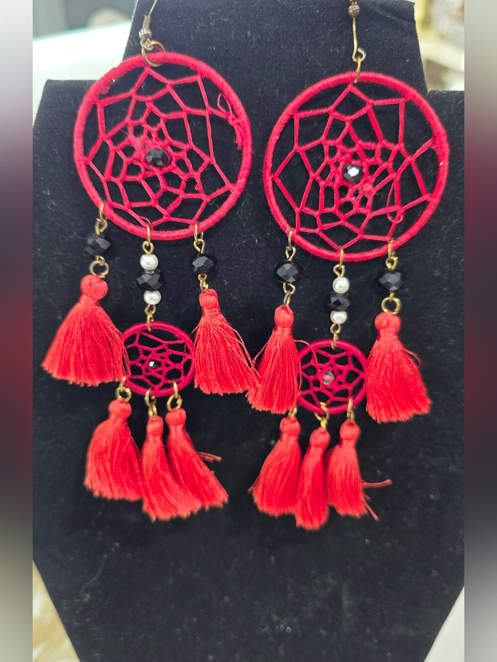 Source Unknown Red Dreamcatcher Tassel Earrings with Black Beads - Picture 3 of 5